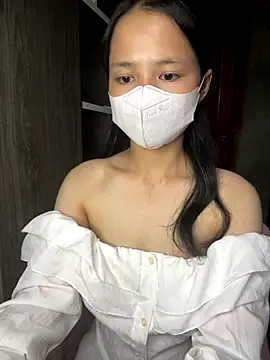 Snapshot of Hana-44 chatting on 11.06.25 Hana-44 online show from 11.06.25