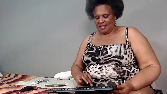 GrandBustyMelon online show from 09.18.25