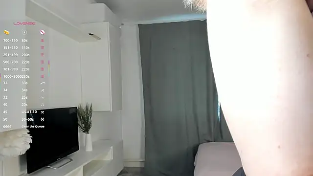 MarenRawicki online show from 11.04.25