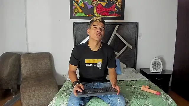 Snapshot of wyatt_3 chatting on 10.20.25 wyatt 3 online show from 10.20.25