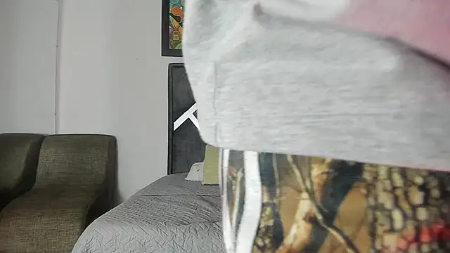 Snapshot of wyatt_3 chatting on 11.05.25 wyatt 3 online show from 11.05.25