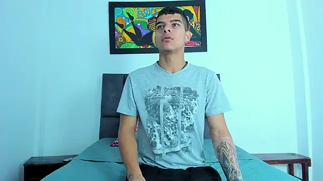 Snapshot of wyatt_3 chatting on 11.24.25 wyatt 3 online show from 11.24.25