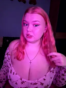 Snapshot of _Adele_Moor_ chatting on 10.31.25  Adele Moor  online show from 10.31.25