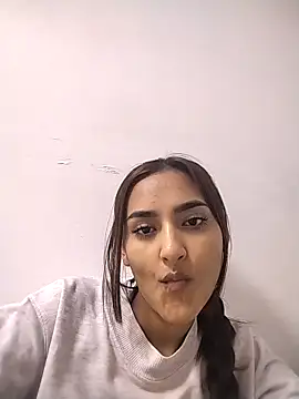 Snapshot of emilyvalencia_1 chatting on 04.25.26 emilyvalencia 1 online show from 04.25.26