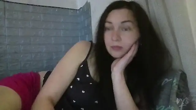 Snapshot of DanaNeon chatting on 05.03.26 DanaNeon online show from 05.03.26