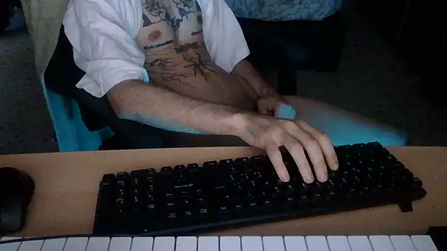 Snapshot of Kryk97 chatting on 06.16.26 Kryk97 online show from 06.16.26