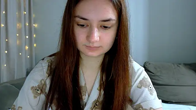 Snapshot of Lelia_Vibe chatting on 10.30.25 Lelia Vibe online show from 10.30.25