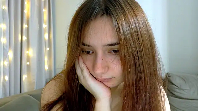 Snapshot of Lelia_Vibe chatting on 10.31.25 Lelia Vibe online show from 10.31.25