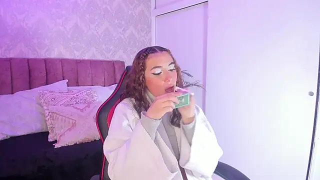 Snapshot of Anseru_ chatting on 09.30.25 Anseru online show from 09.30.25