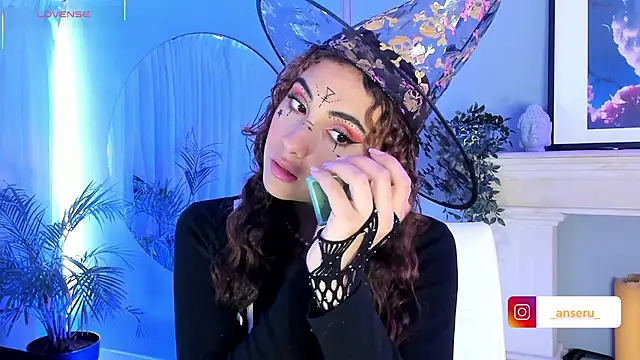 Snapshot of Anseru_ chatting on 10.15.25 Anseru online show from 10.15.25