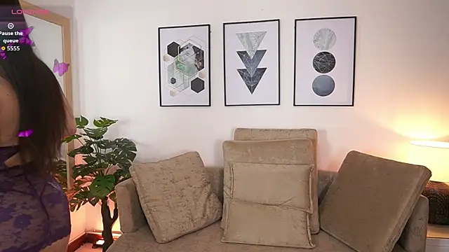 MilaCrave online show from 09.23.25