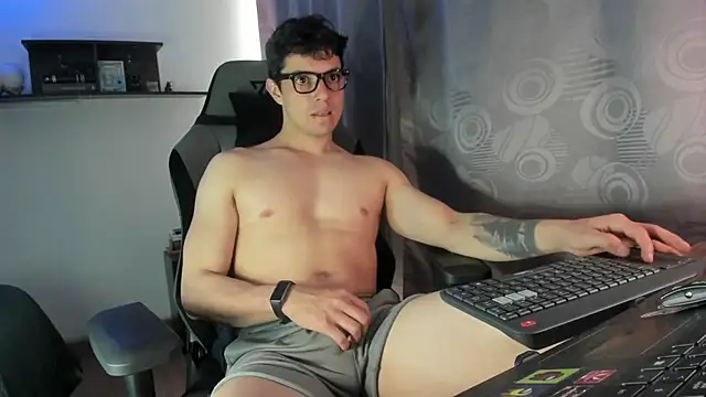 yourfavoriteboy   online show from 09.21.25