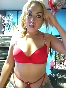 Snapshot of Ashleycam69 chatting on 11.26.25 Ashleycam69 online show from 11.26.25