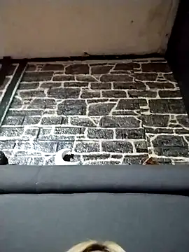 Snapshot of Ashleycam69 chatting on 11.28.25 Ashleycam69 online show from 11.28.25