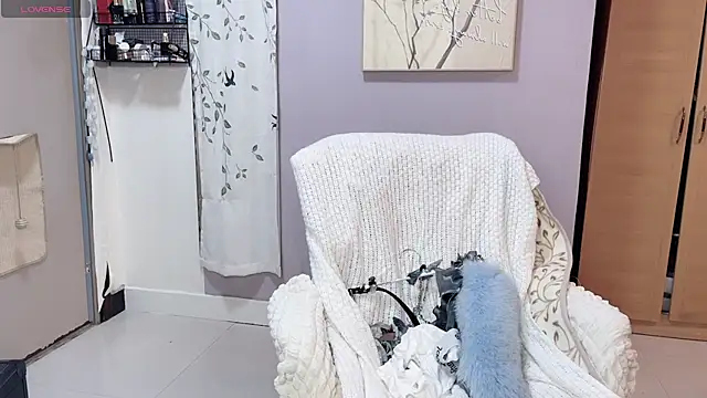 Y2Luvk online show from 12.17.25