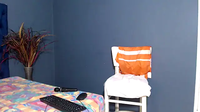 Snapshot of PrettyBoobsxx42 chatting on 11.26.25 PrettyBoobsxx42 online show from 11.26.25