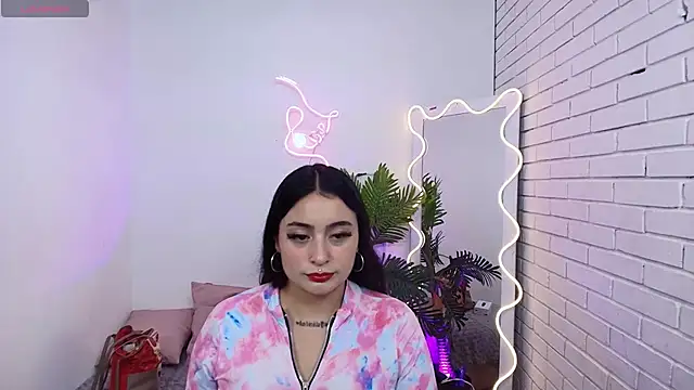 Darling tay online show from 10.07.25