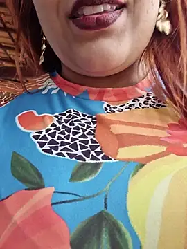 Snapshot of RuivaMisteriosa3 chatting on 11.27.25 RuivaMisteriosa3 online show from 11.27.25