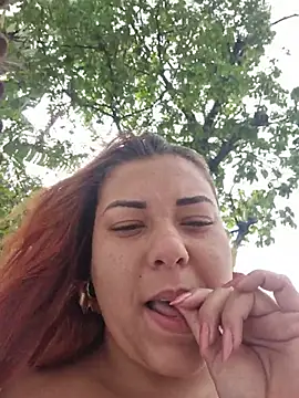 Snapshot of RuivaMisteriosa3 chatting on 12.14.25 RuivaMisteriosa3 online show from 12.14.25