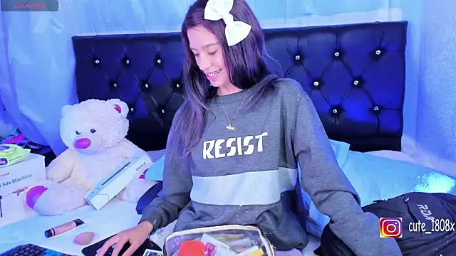 Snapshot of Sofiia_cute_ chatting on 09.20.25 Sofiia cute online show from 09.20.25