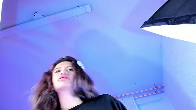 Snapshot of Sofiia_cute_ chatting on 11.16.25 Sofiia cute online show from 11.16.25