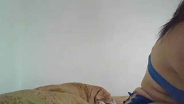 Snapshot of naiaratobon__ chatting on 11.11.25 naiaratobon online show from 11.11.25