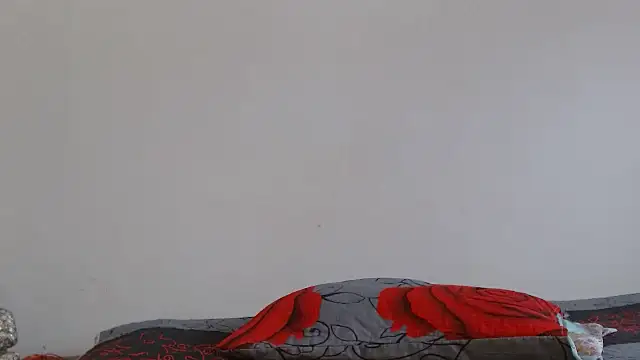 Snapshot of naiaratobon__ chatting on 02.19.26 naiaratobon online show from 02.19.26