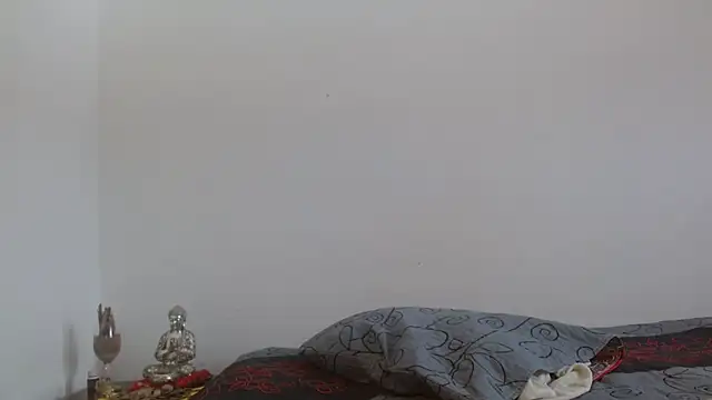 Snapshot of naiaratobon__ chatting on 03.25.26 naiaratobon online show from 03.25.26