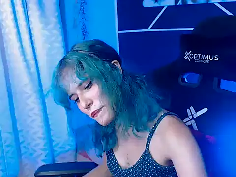 Snapshot of LITTLENAMI_ chatting on 10.02.25 LITTLENAMI  online show from 10.02.25