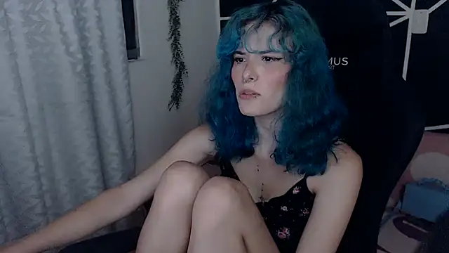 Snapshot of LITTLENAMI_ chatting on 10.10.25 LITTLENAMI  online show from 10.10.25