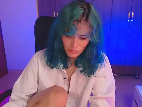 Snapshot of LITTLENAMI_ chatting on 10.14.25 LITTLENAMI  online show from 10.14.25