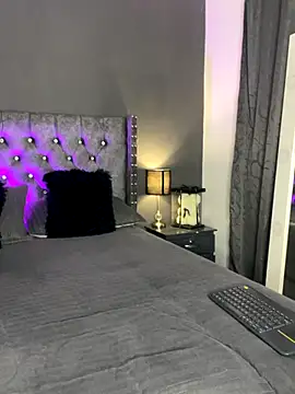 Snapshot of sofii_escobar chatting on 10.29.25 sofii escobar online show from 10.29.25