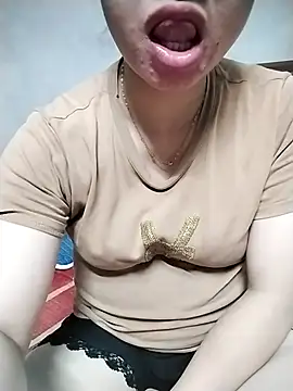 Snapshot of Mie_rose chatting on 09.14.25 Mie rose online show from 09.14.25