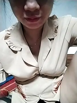 Snapshot of Mie_rose chatting on 09.24.25 Mie rose online show from 09.24.25