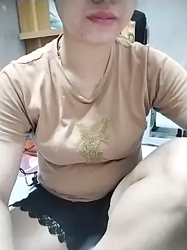 Snapshot of Mie_rose chatting on 10.06.25 Mie rose online show from 10.06.25