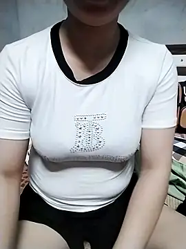 Snapshot of Mie_rose chatting on 10.12.25 Mie rose online show from 10.12.25