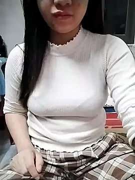 Snapshot of Mie_rose chatting on 10.30.25 Mie rose online show from 10.30.25