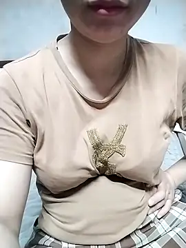 Snapshot of Mie_rose chatting on 11.08.25 Mie rose online show from 11.08.25