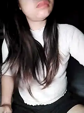 Snapshot of Mie_rose chatting on 11.15.25 Mie rose online show from 11.15.25