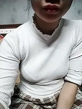 Snapshot of Mie_rose chatting on 11.17.25 Mie rose online show from 11.17.25