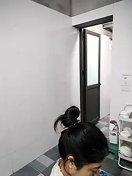 Snapshot of Mie_rose chatting on 11.19.25 Mie rose online show from 11.19.25