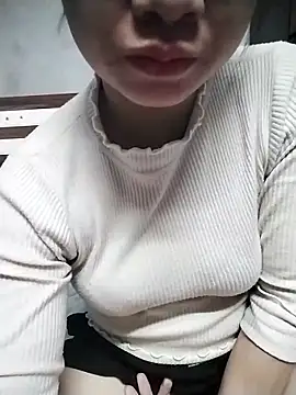 Snapshot of Mie_rose chatting on 11.26.25 Mie rose online show from 11.26.25