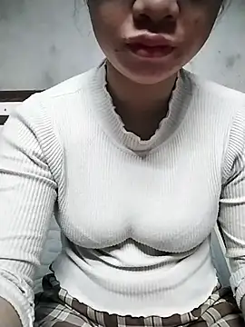 Snapshot of Mie_rose chatting on 11.29.25 Mie rose online show from 11.29.25