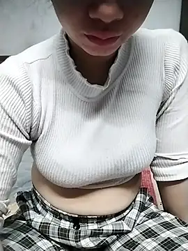 Snapshot of Mie_rose chatting on 12.04.25 Mie rose online show from 12.04.25