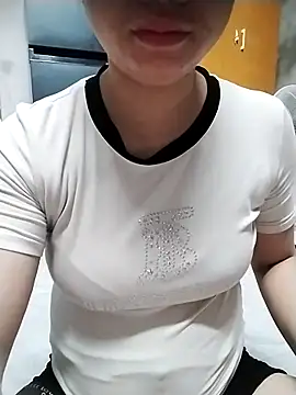 Mie rose online show from 04.15.26