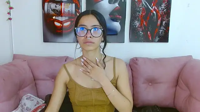 Miahotcs1 online show from 04.18.26