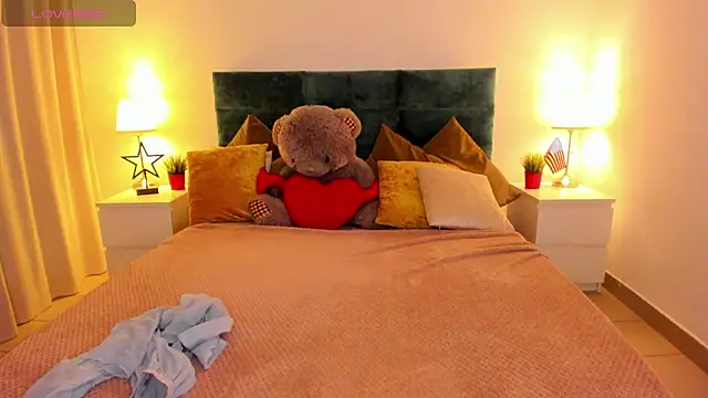 mishapallmer online show from 10.11.25