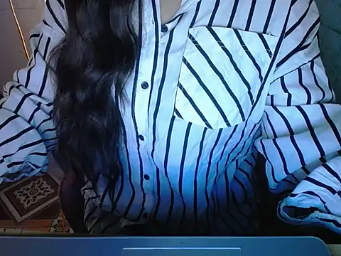 Snapshot of ahoa_Tk chatting on 11.02.25 ahoa Tk online show from 11.02.25