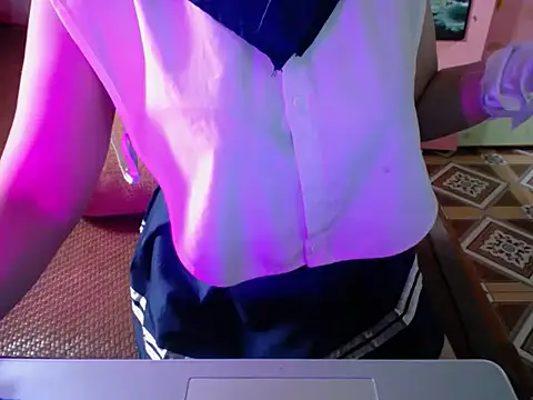 Snapshot of ahoa_Tk chatting on 11.10.25 ahoa Tk online show from 11.10.25