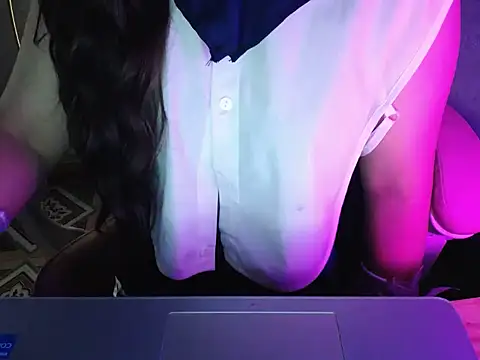 Snapshot of ahoa_Tk chatting on 11.28.25 ahoa Tk online show from 11.28.25